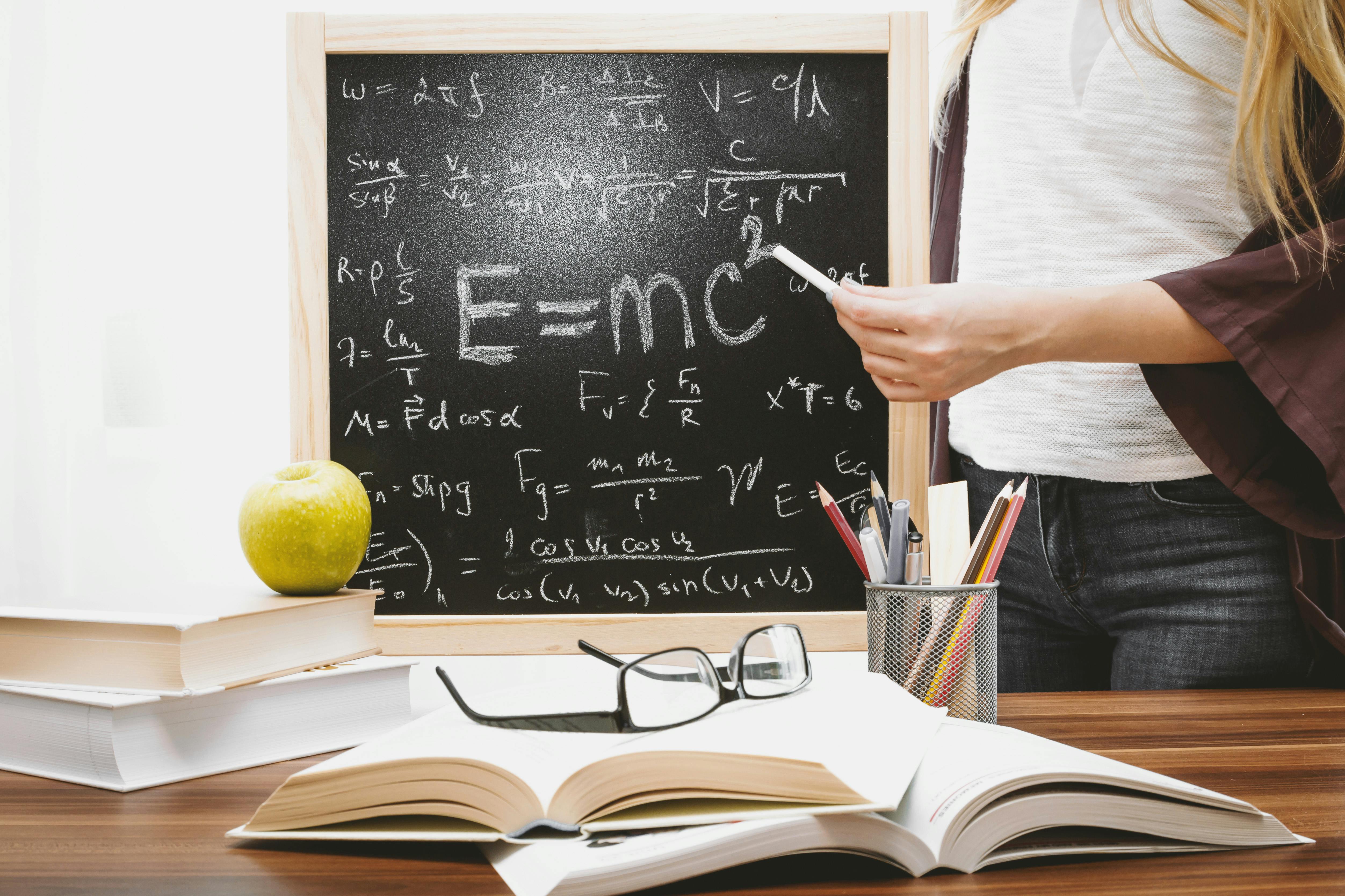 【DSE Physics Formula Sheet】物理公式表 (中文+English) 大整合：考生必備的溫習工具！